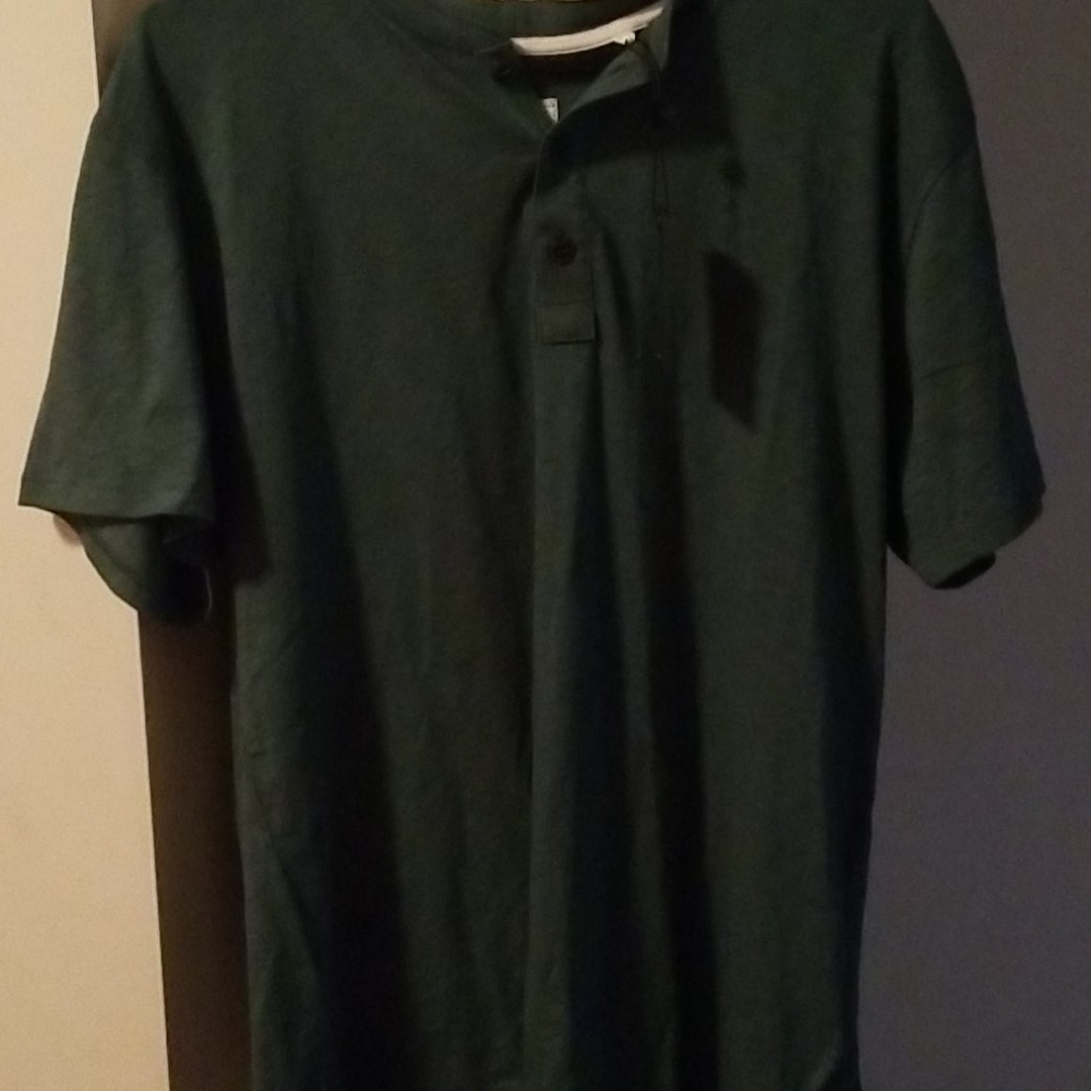 Rag & Bone tee 3 buttons